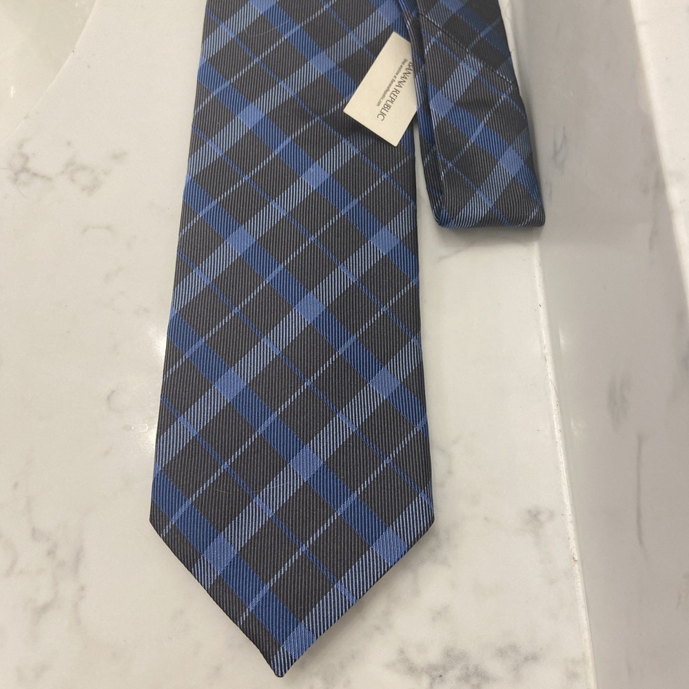BANANA REPUBLIC made in Turkey‎ 100% Silk Tie Men's Navy Blue Plaid Necktie NEW